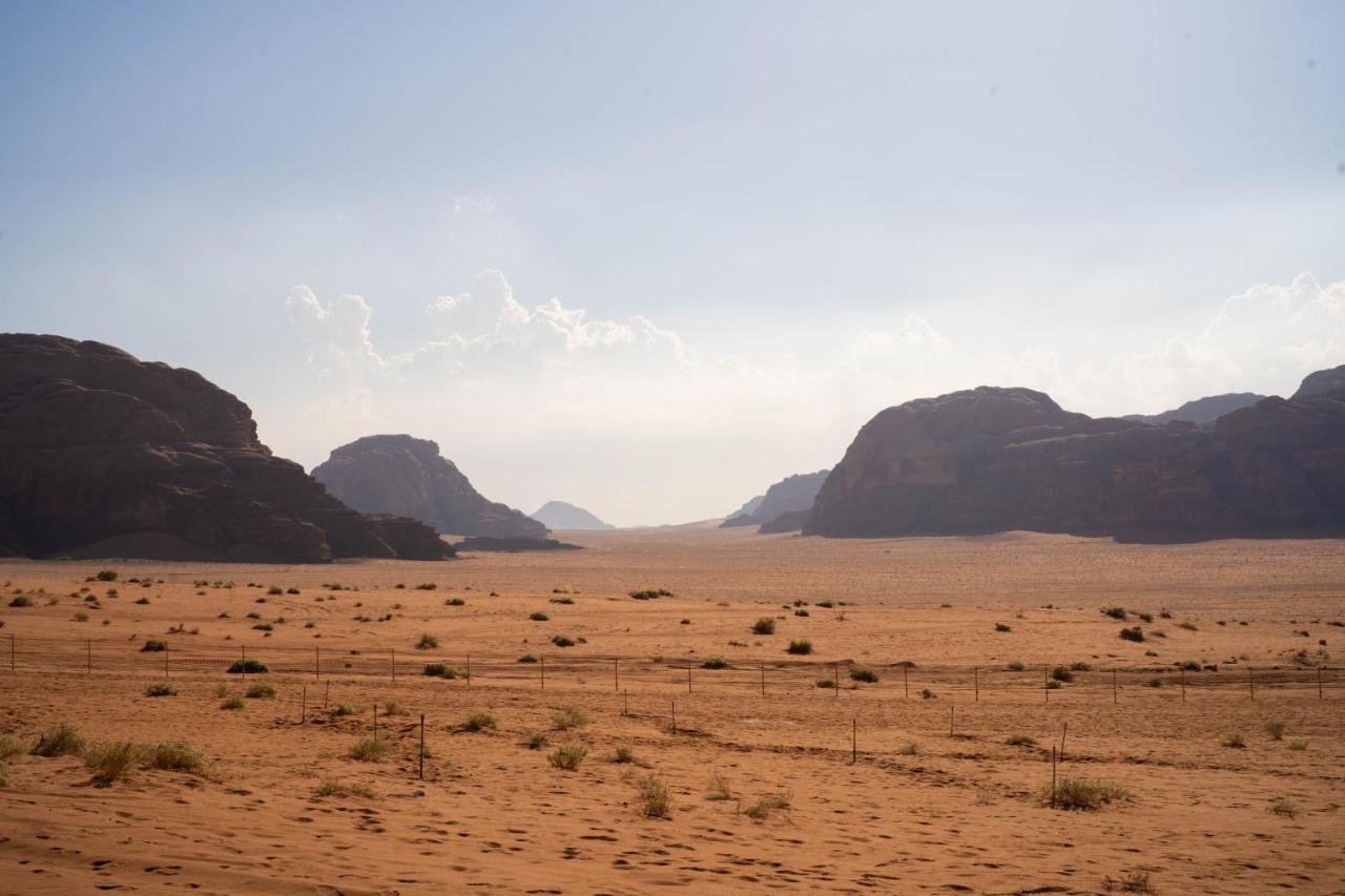 Valley Resort Wadi Rum Bagian luar foto