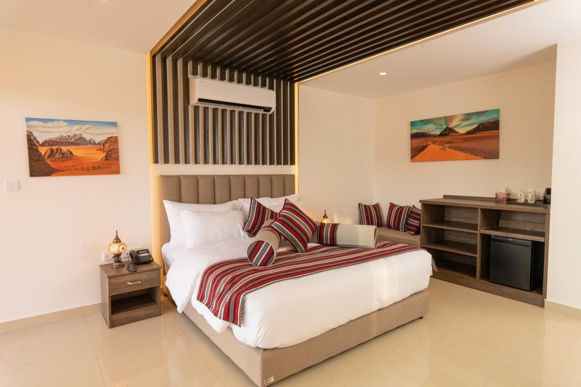 Valley Resort Wadi Rum Bagian luar foto