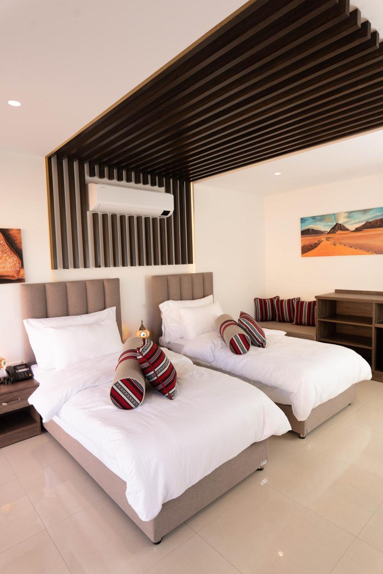 Valley Resort Wadi Rum Bagian luar foto